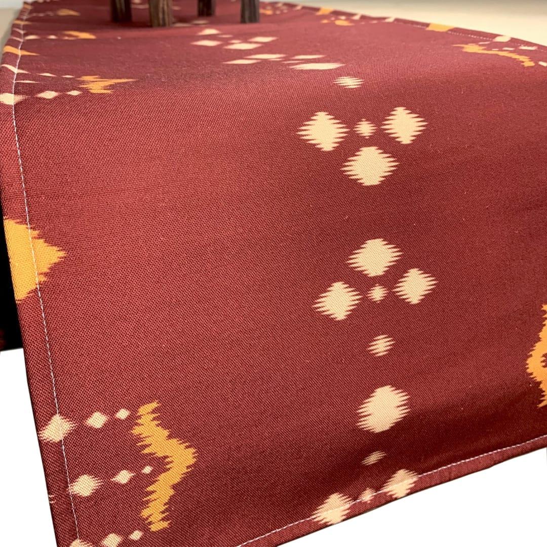 Minimalist Elegance Maroon Red Table Runner with Timeless Traditional