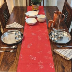 Romantic Blooms Table Runner