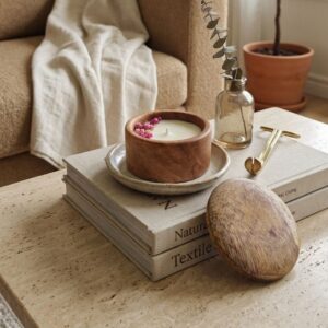 Nature's Glow: Handmade Aromatic Candle