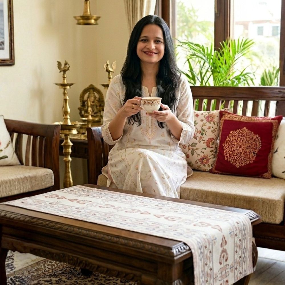 Traditional Paisley Center Table Runner